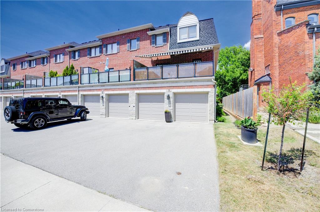7-44 Flamboro Street Property Photo 32