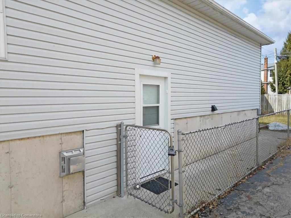 590 Devon Avenue Property Photo 2