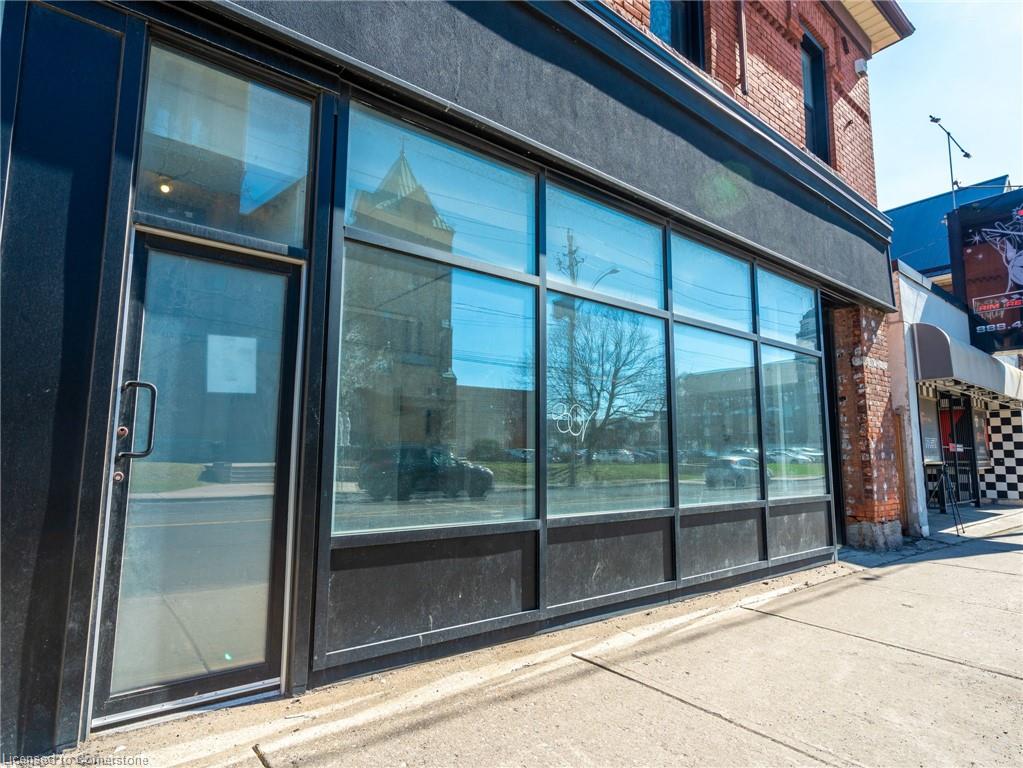 681 Barton Street Property Photo 4
