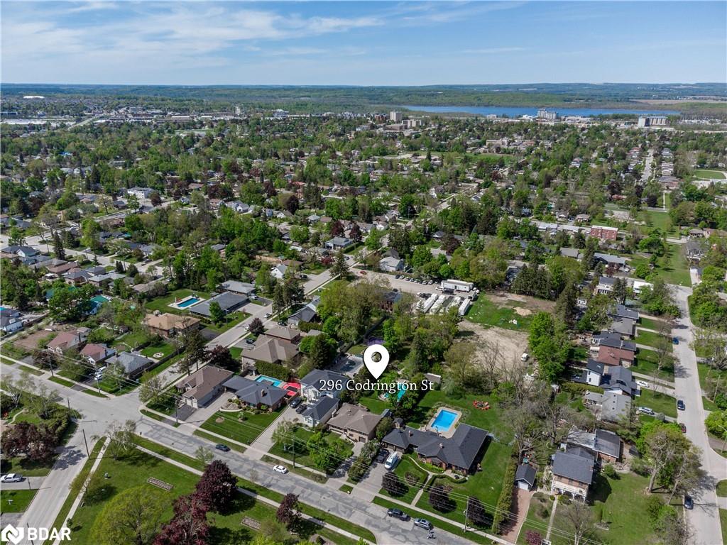 296 Codrington Street Property Photo 41
