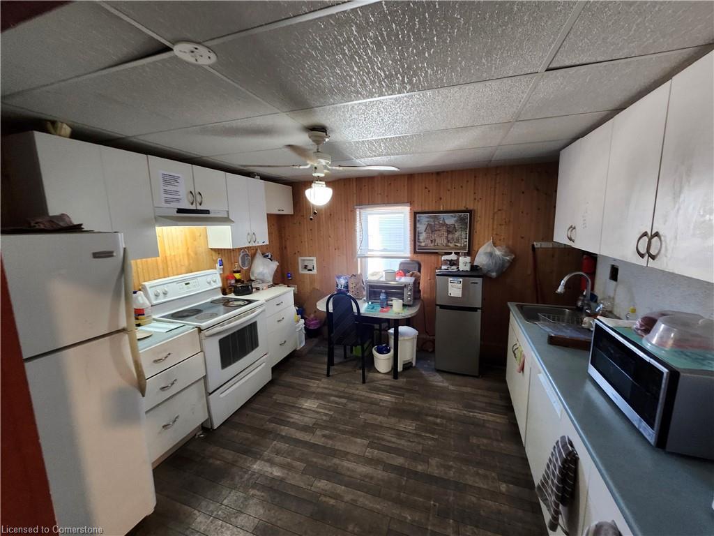 1156 King Street E Property Photo 6