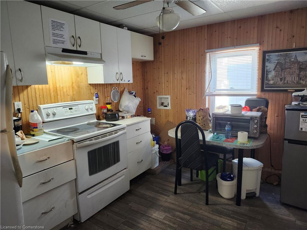 1156 King Street E Property Photo 7