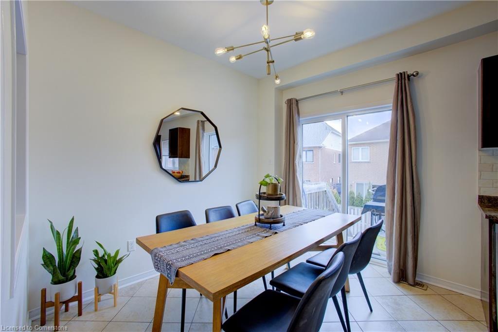 27 Portrush Trail Property Photo 11