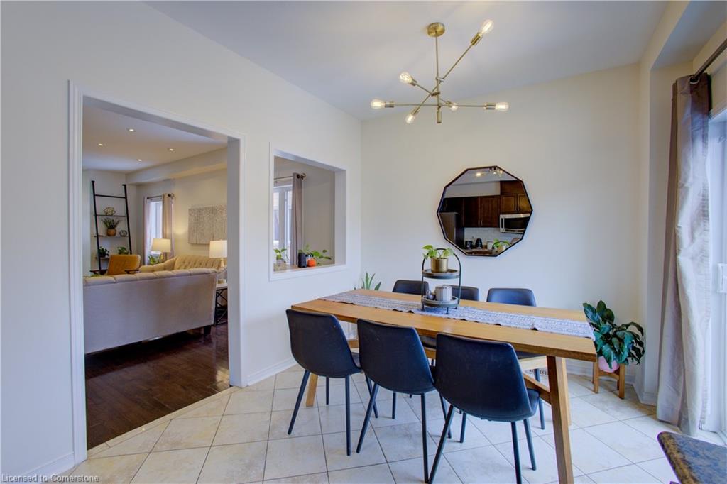 27 Portrush Trail Property Photo 12