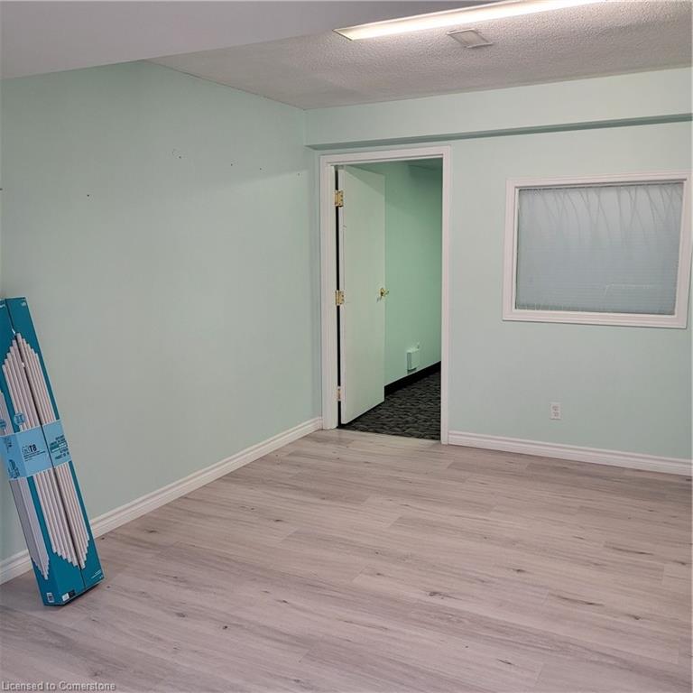 382 Queen Street Property Photo 4