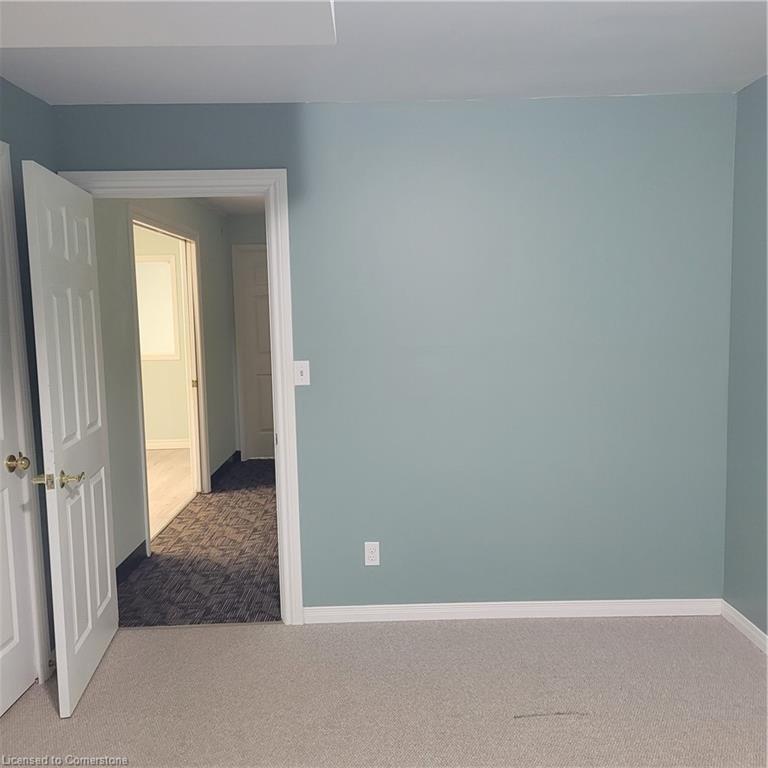 382 Queen Street Property Photo 7
