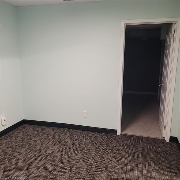 382 Queen Street Property Photo 9