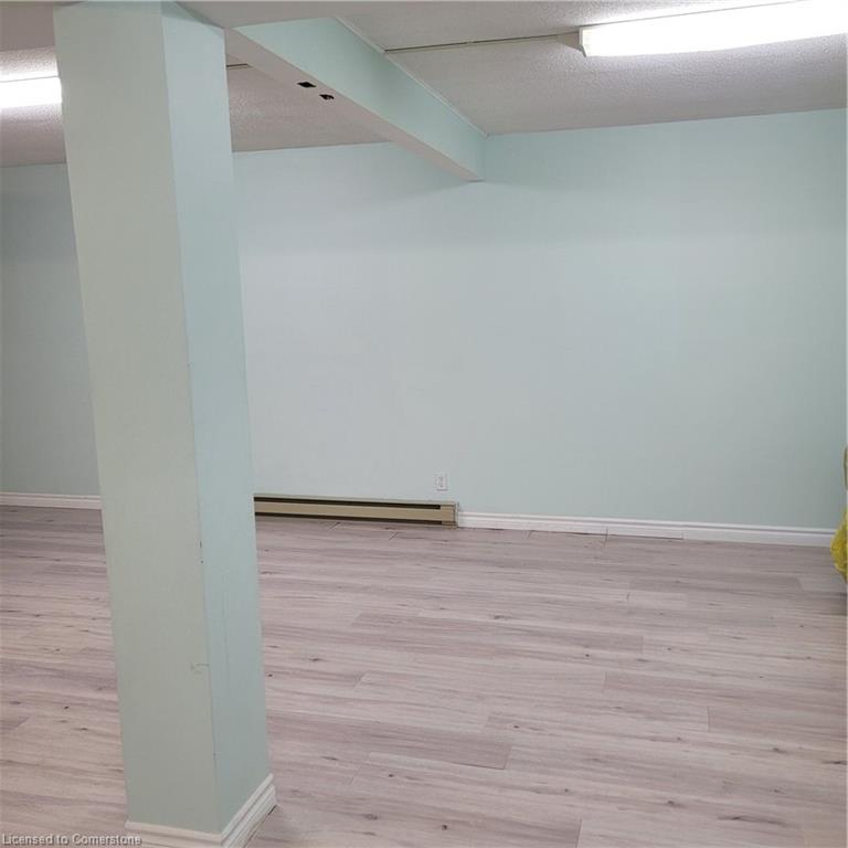 382 Queen Street Property Photo 11