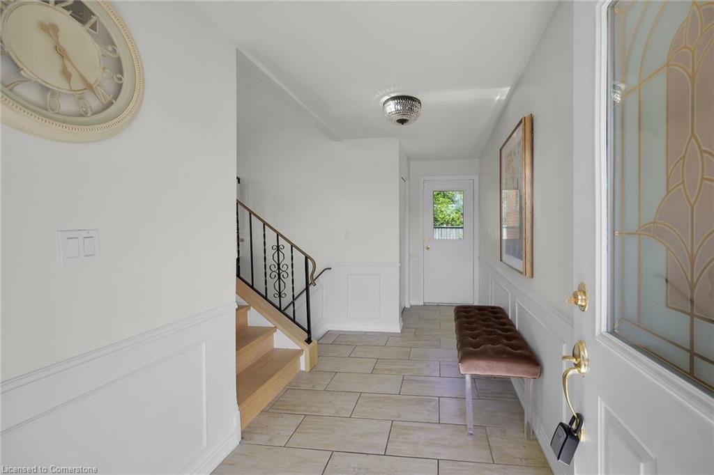 567 Queen Victoria Drive Property Photo 6