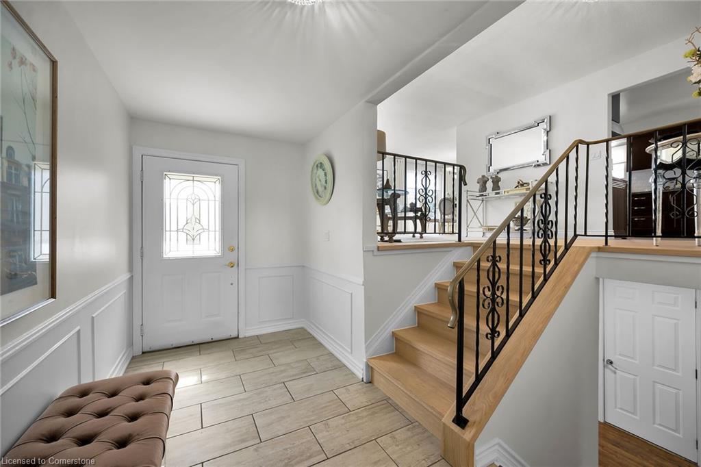 567 Queen Victoria Drive Property Photo 7