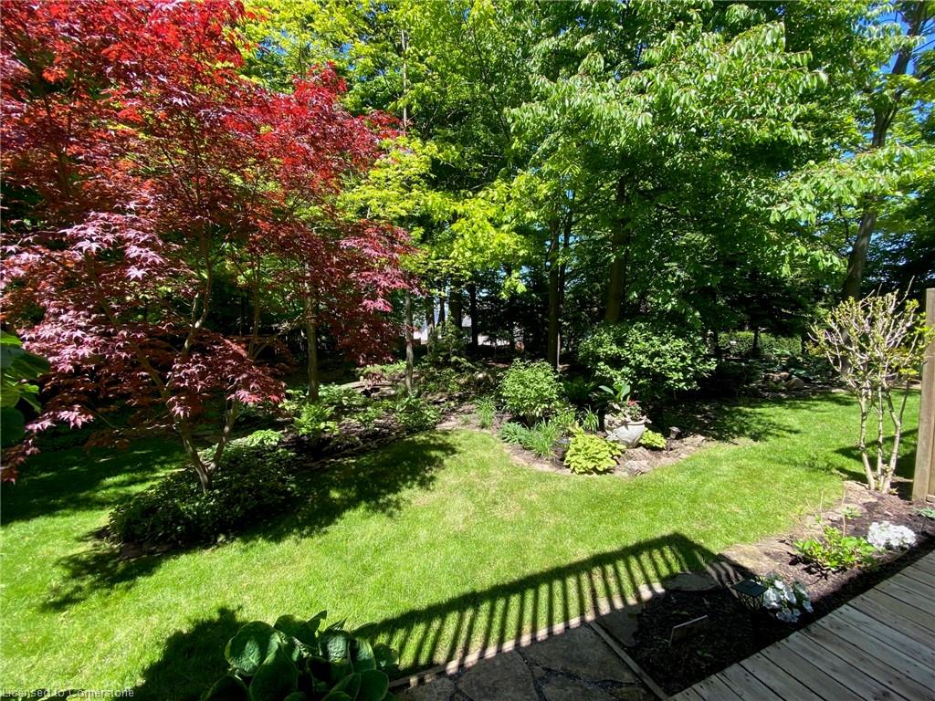 3-348 Highland Road W Property Photo 2