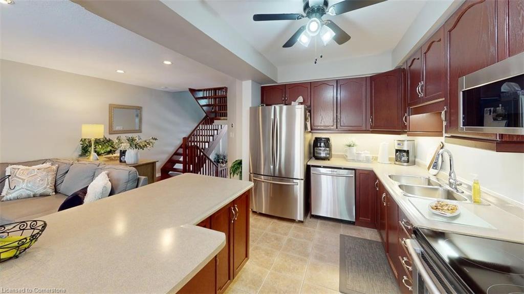3-348 Highland Road W Property Photo 11