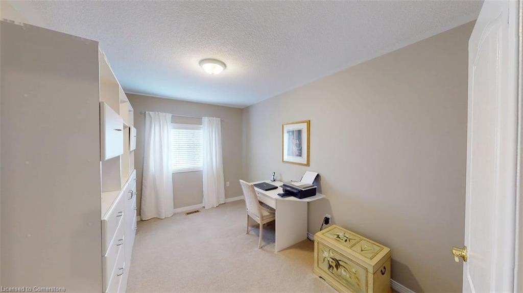 3-348 Highland Road W Property Photo 23