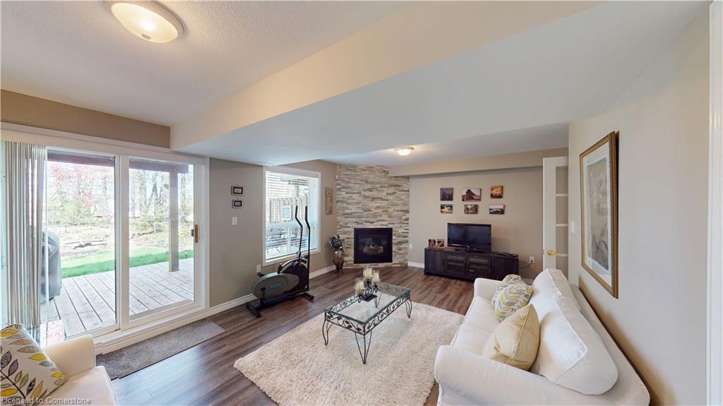 3-348 Highland Road W Property Photo 26