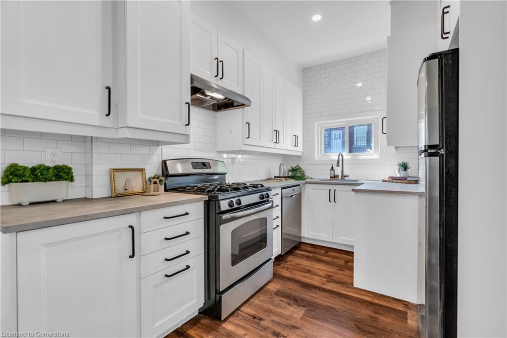 52 Henry Street Property Photo 6