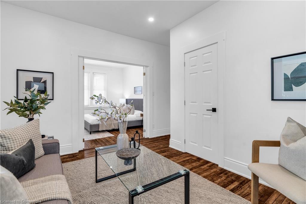 52 Henry Street Property Photo 8