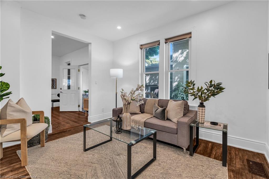 52 Henry Street Property Photo 10