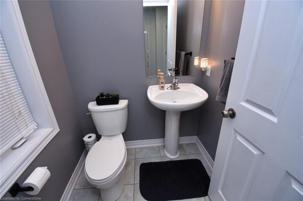 160 Wallace Avenue S Property Photo 11