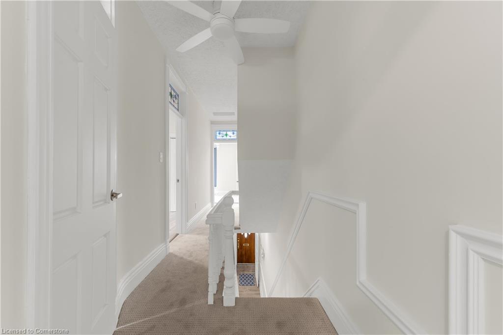 16 Murray Street E Property Photo 14
