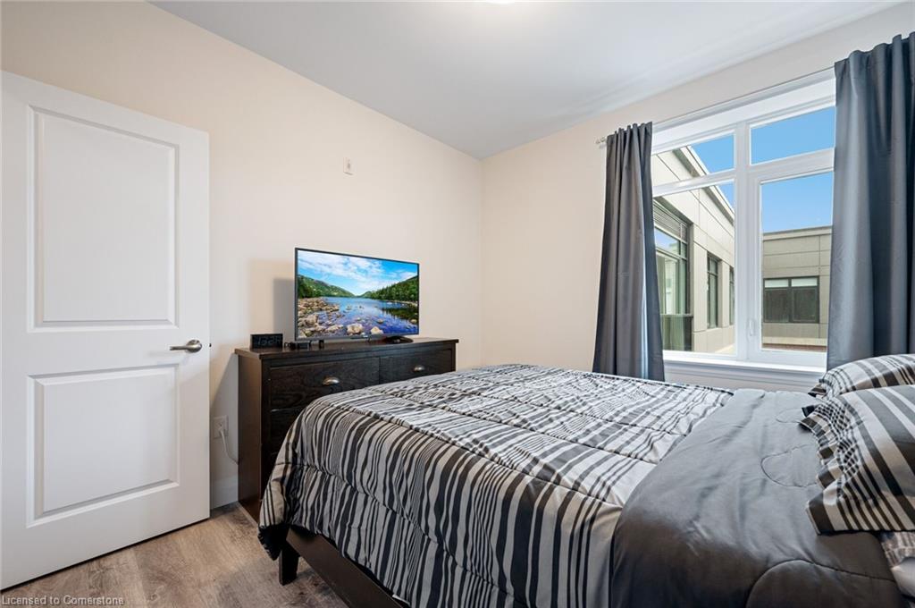 416-1 Redfern Avenue Property Photo 22