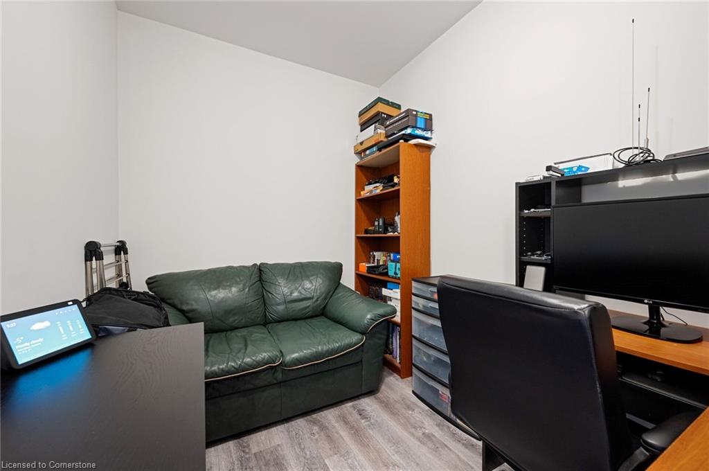 416-1 Redfern Avenue Property Photo 25