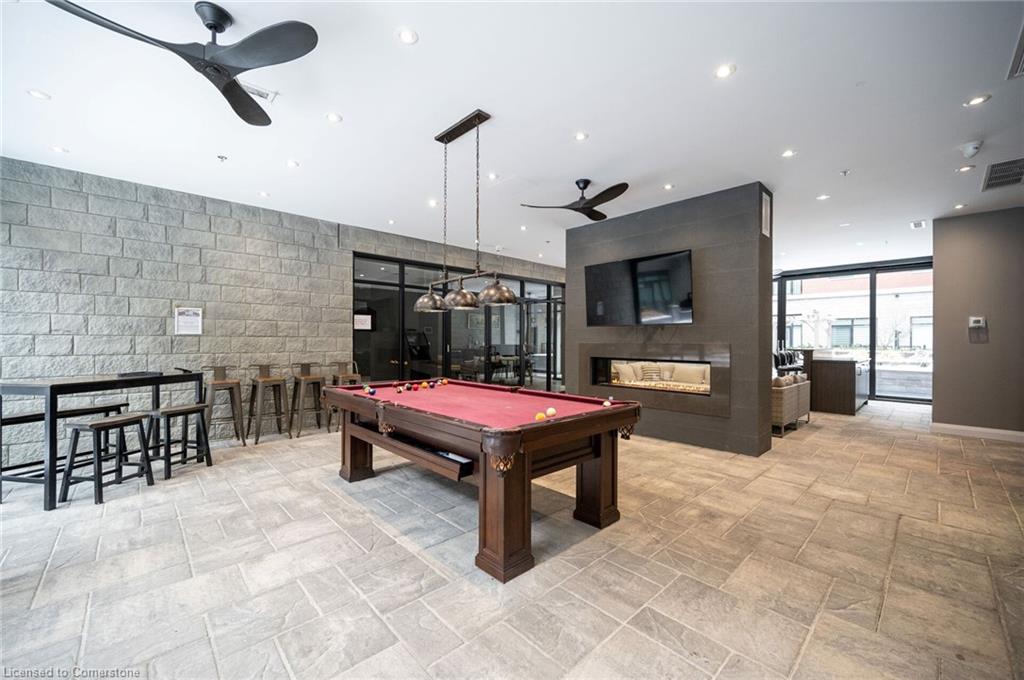 416-1 Redfern Avenue Property Photo 43