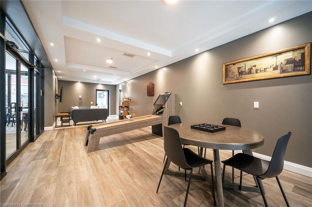416-1 Redfern Avenue Property Photo 44