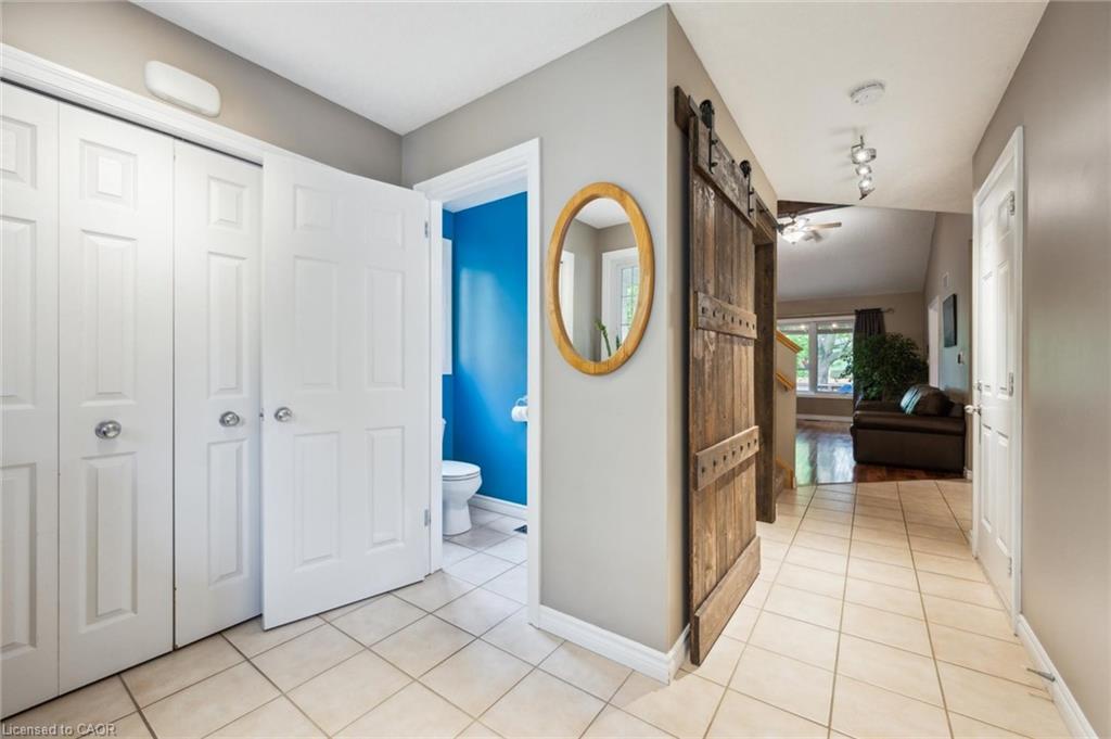 9 Park Avenue E Property Photo 6