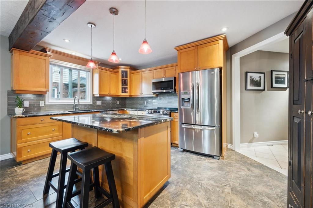 9 Park Avenue E Property Photo 10