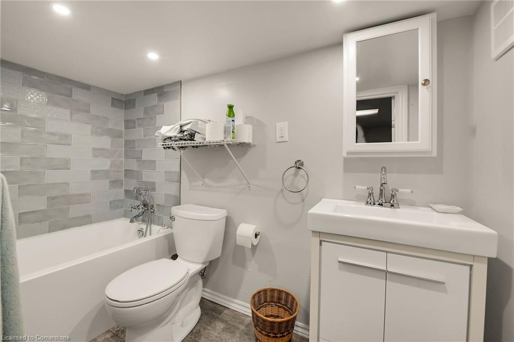77 Arcade Crescent Property Photo 36