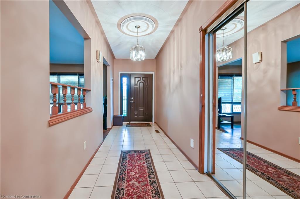 30 Goldcrest Drive Property Photo 4