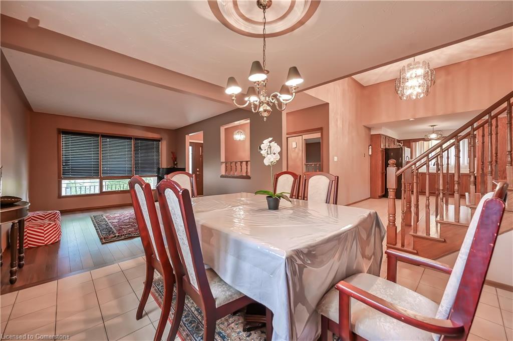 30 Goldcrest Drive Property Photo 10
