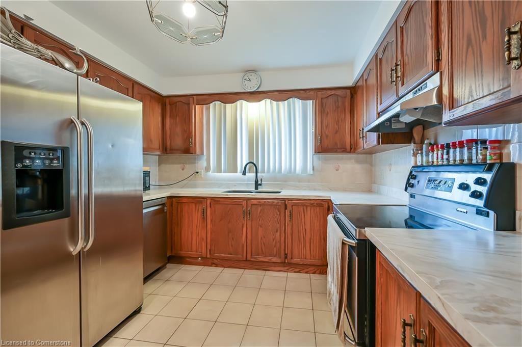 30 Goldcrest Drive Property Photo 13