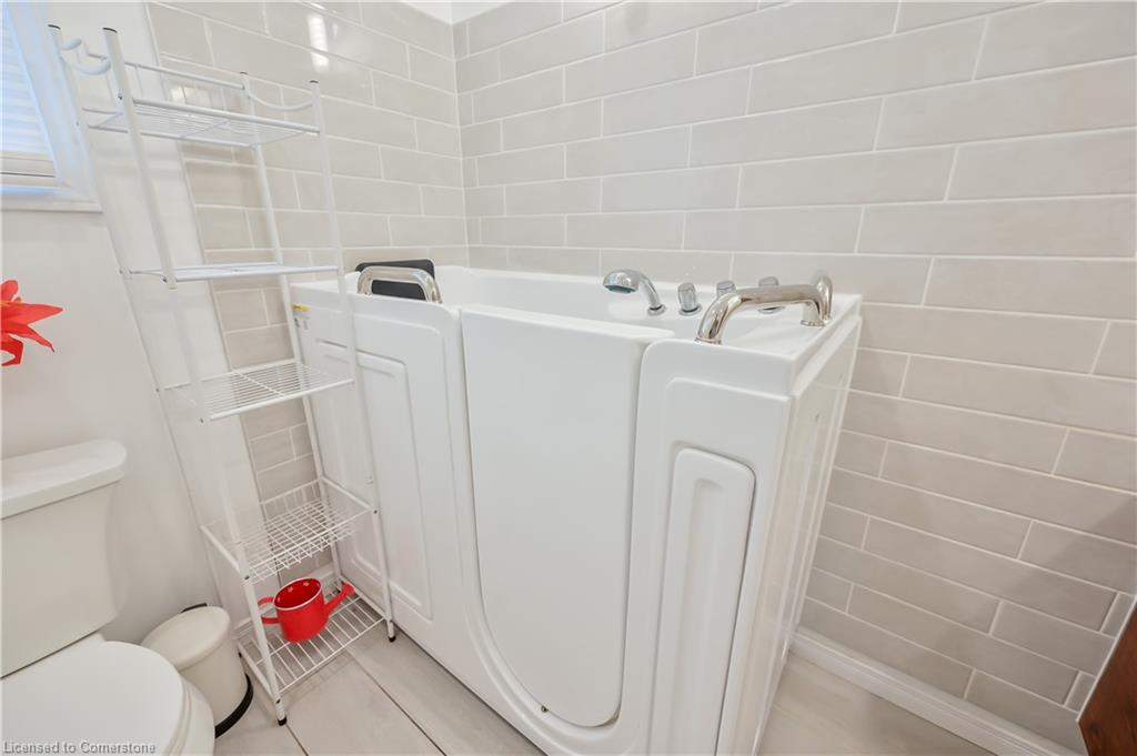 30 Goldcrest Drive Property Photo 32