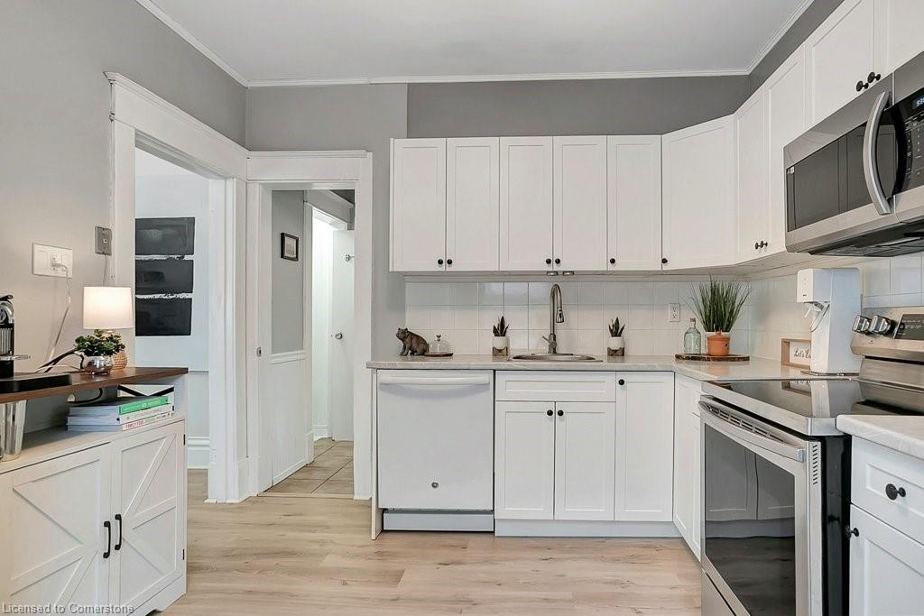 107 Barrie Street Property Photo 6