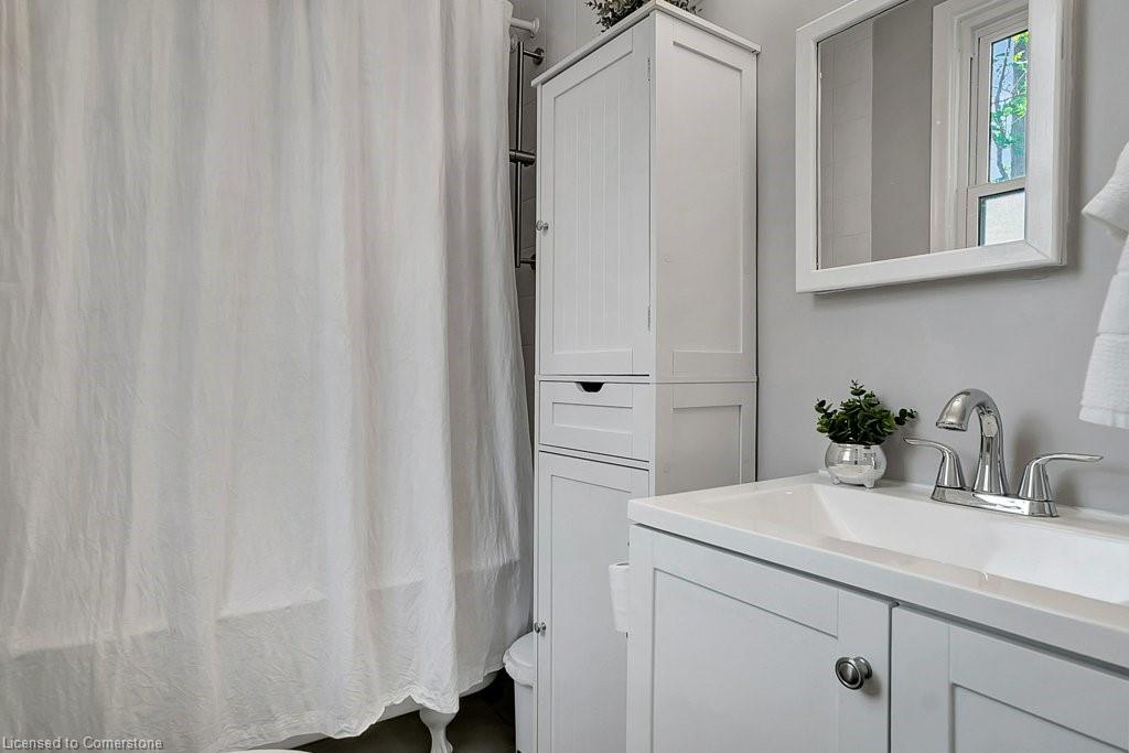 107 Barrie Street Property Photo 14