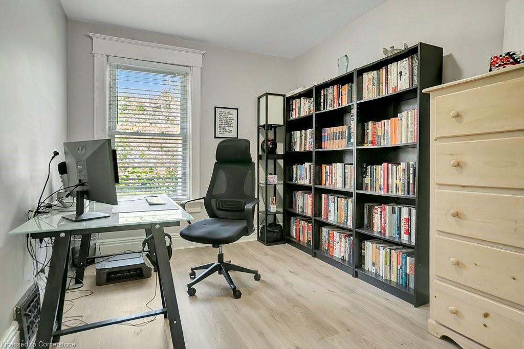 107 Barrie Street Property Photo 23