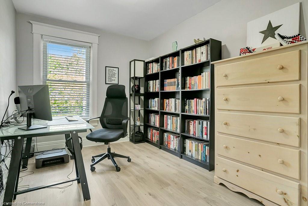 107 Barrie Street Property Photo 24