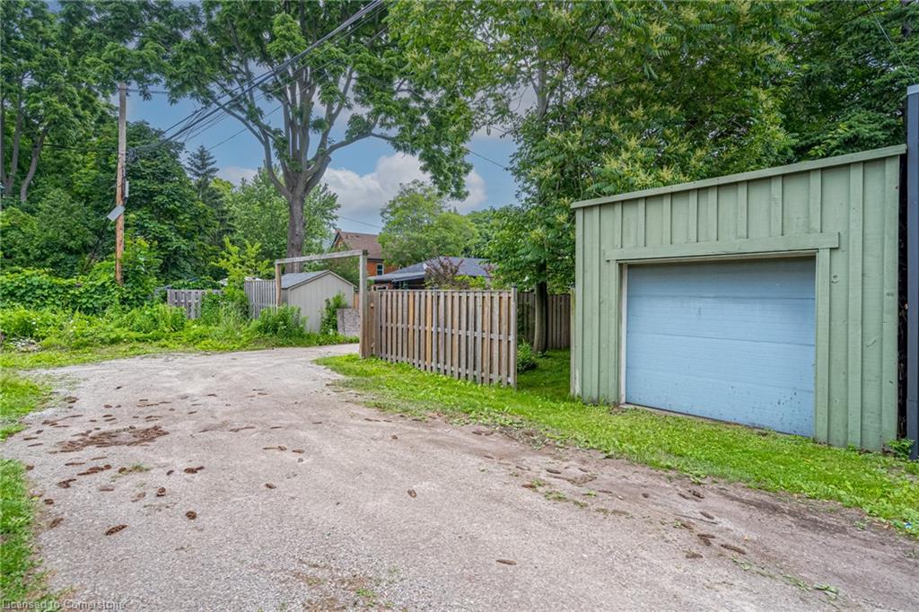 90 Blake Street Property Photo 40