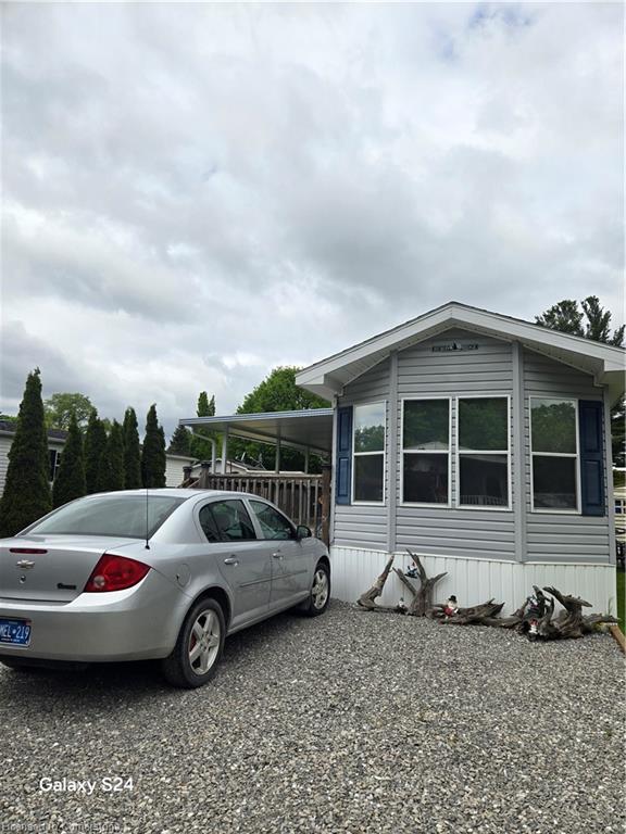 2490 Governors Road Property Photo 2