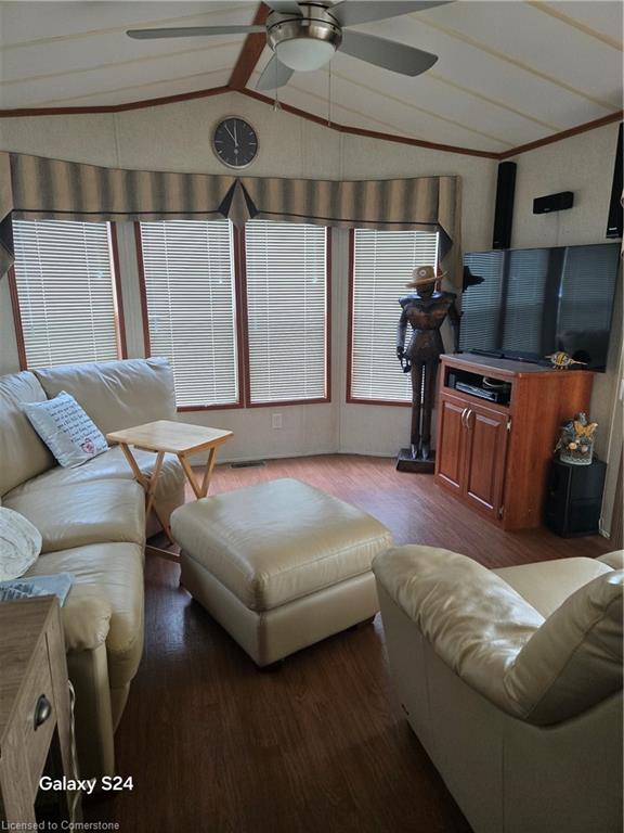 2490 Governors Road Property Photo 12