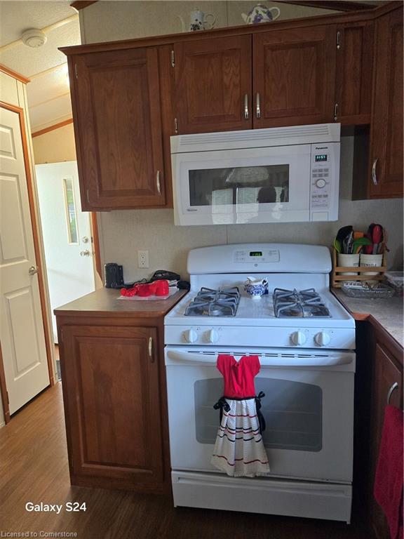 2490 Governors Road Property Photo 16