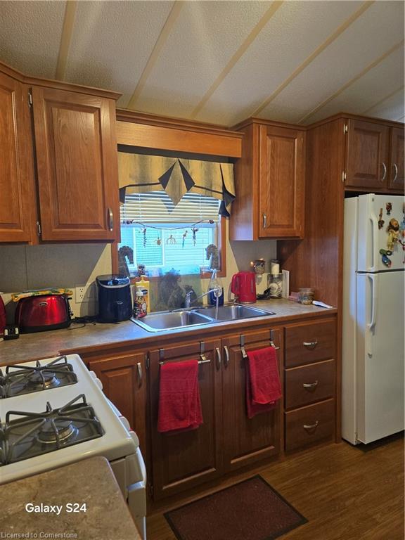 2490 Governors Road Property Photo 17