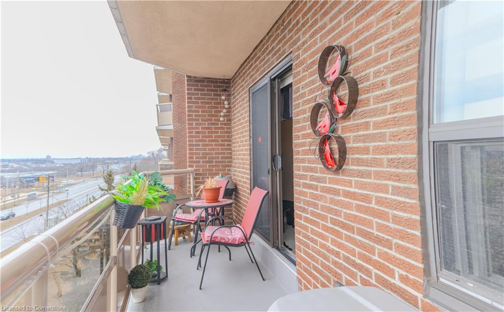 705-1100 Courtland Avenue E Property Photo 38