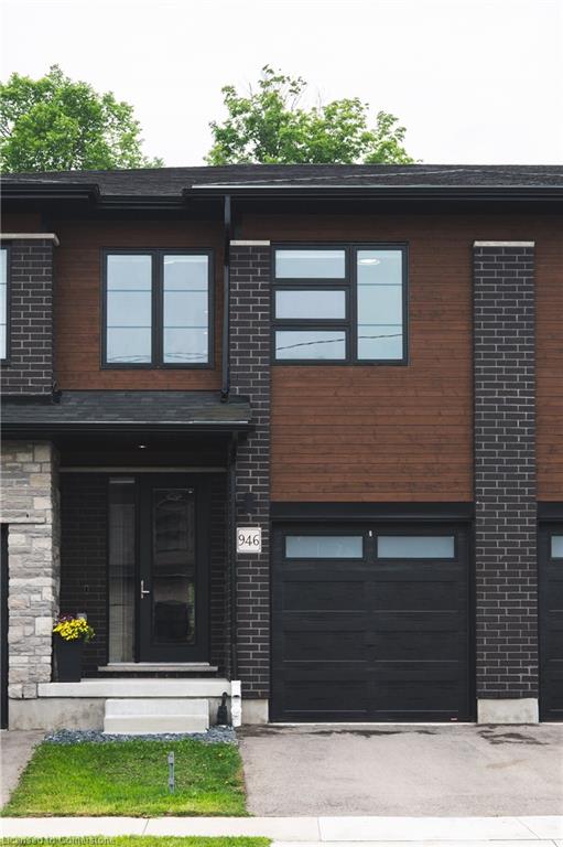 946 Robert Ferrie Drive Property Photo 3