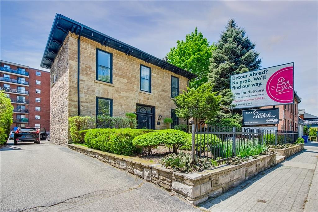 393 King Street W Property Photo 2