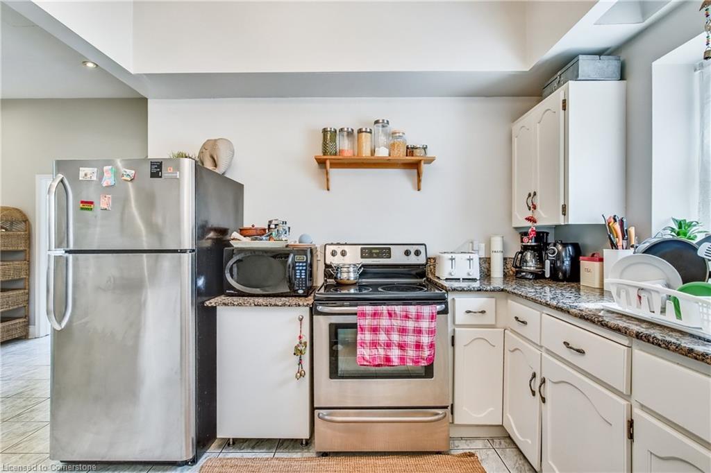 393 King Street W Property Photo 12