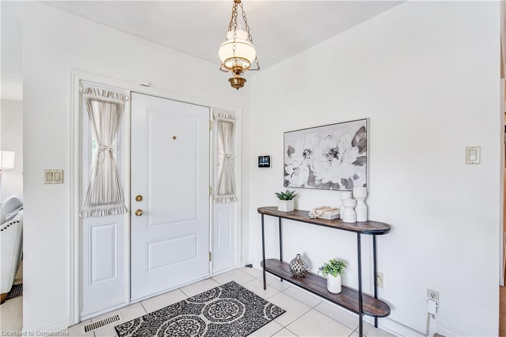 47 Winter Way Property Photo 3