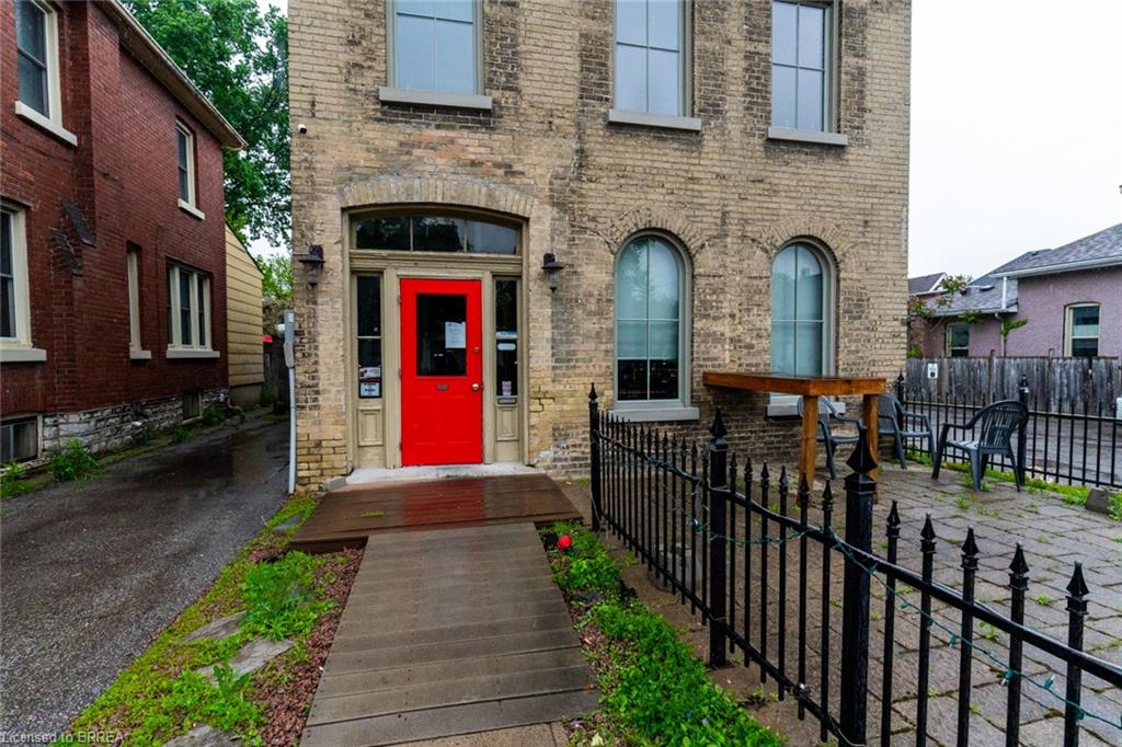 199 Brant Avenue Property Photo 9