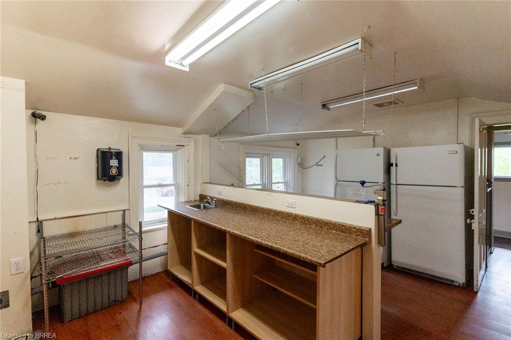 199 Brant Avenue Property Photo 33